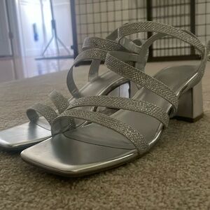 Dream pairs sliver heels